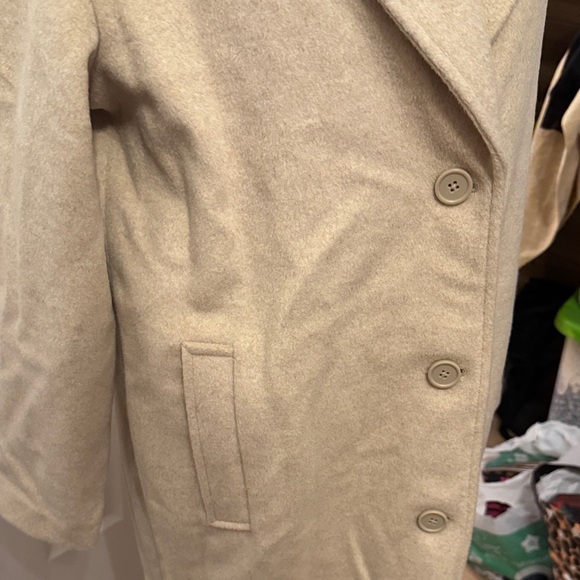 Elegant Women's Tan Trench Coat - Picture 5 of 14